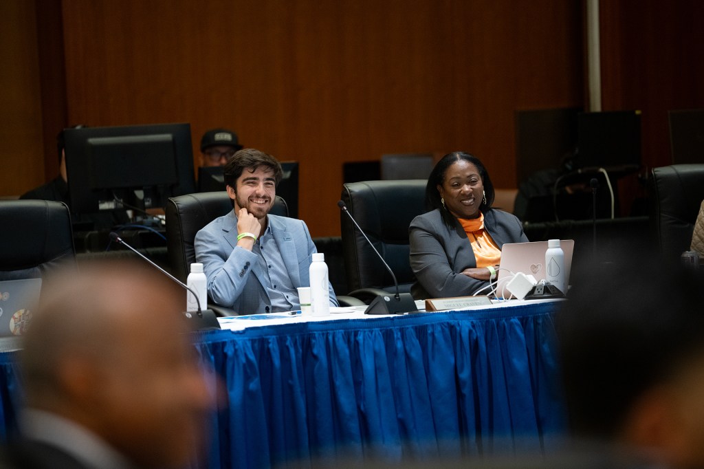 À medida que as mensalidades continuam aumentando, os alunos da UC querem ter mais voz no Conselho de Regentes – Daily News