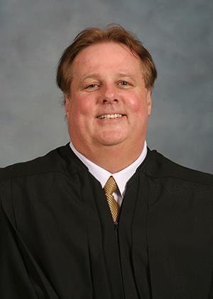 Juiz da Suprema Corte, Thompson, censurado pela legislatura estadual